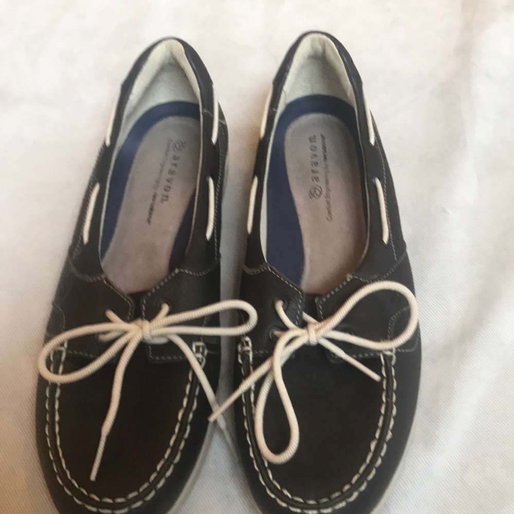 aravon New Balance  navy deck shoes classic boat shoes